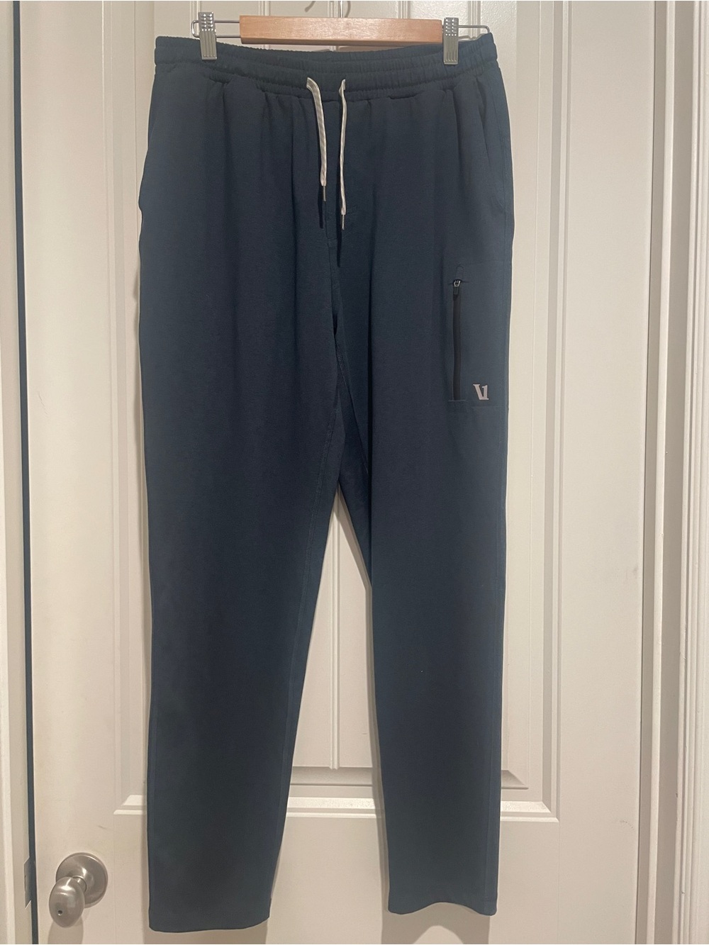 Vuori Navy Blue Jogger Sweatpants with Drawstring M